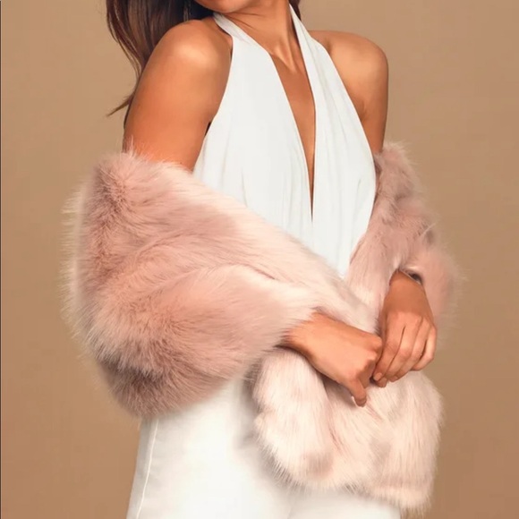Nwot lulus faux fur stole - white - Picture 2 of 7